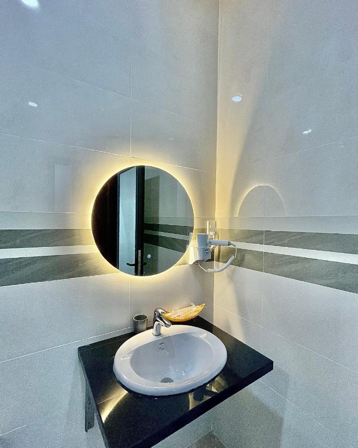 Hotel Khach San Thien My Rạch Giá Zewnętrze zdjęcie