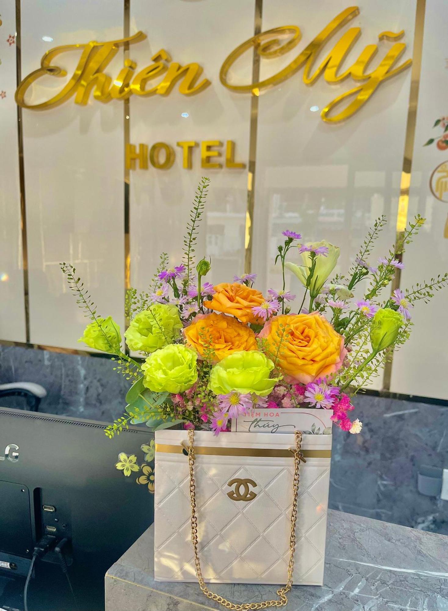 Hotel Khach San Thien My Rạch Giá Zewnętrze zdjęcie